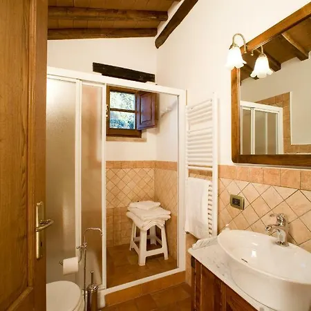 منزل ريفي Fattoria Borgonuovo *